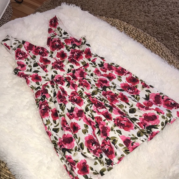 Windsor Floral Dress - Picture 5 of 7